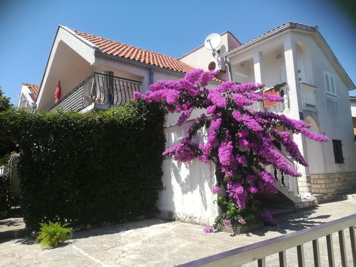 Apartment Nada Petrčane Exterior foto